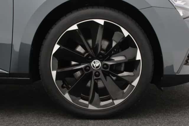Škoda Superb (2020) thumbnail 12