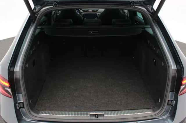 Škoda Superb (2020) thumbnail 15