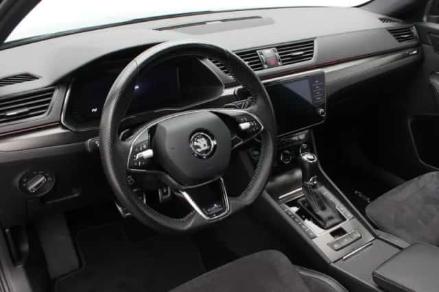 Škoda Superb (2020) thumbnail 3