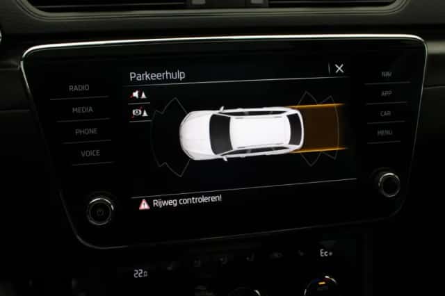 Škoda Superb (2020) thumbnail 30