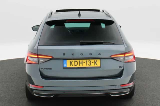 Škoda Superb (2020) thumbnail 4