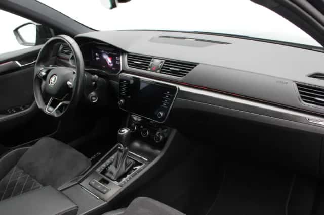 Škoda Superb (2020) thumbnail 40