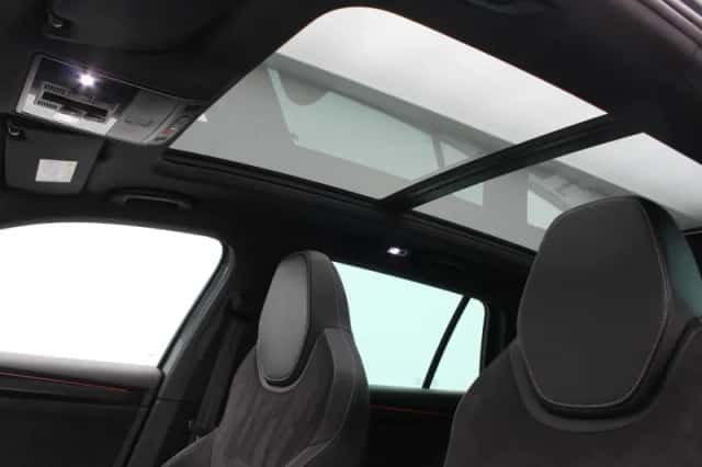 Škoda Superb (2020) thumbnail 5