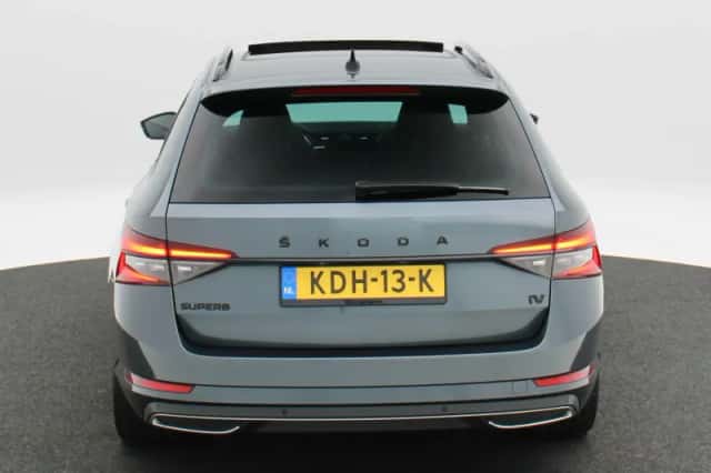 Škoda Superb (2020) thumbnail 6