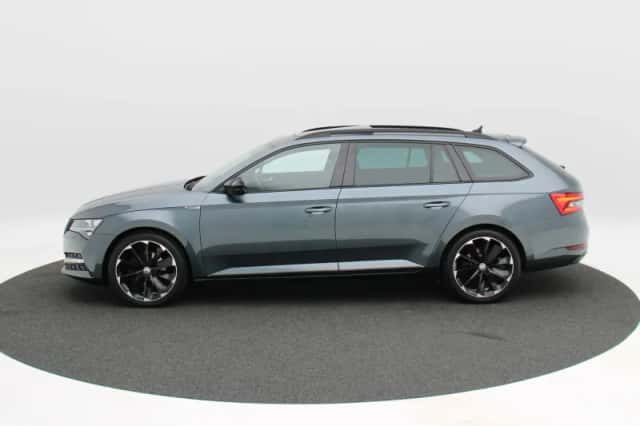 Škoda Superb (2020) thumbnail 6
