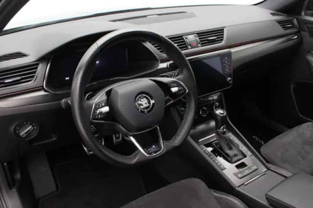 Škoda Superb (2020) thumbnail 7