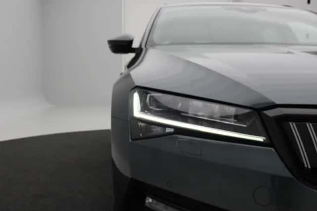 Škoda Superb (2020) thumbnail 8