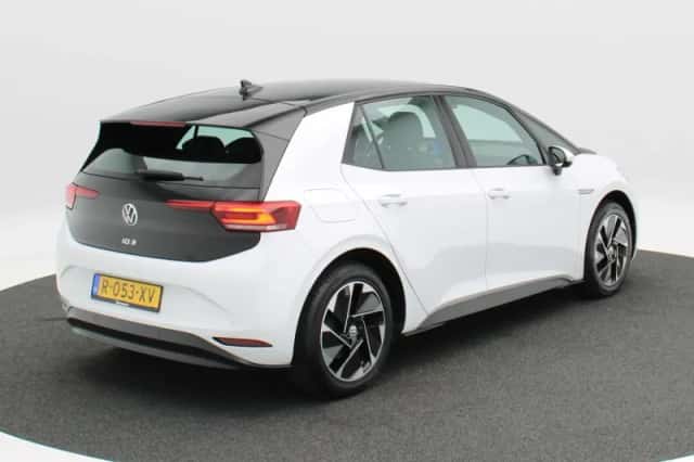 Volkswagen ID.3 (2022) thumbnail 3