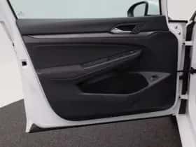 Volkswagen Golf (2022) thumbnail 15