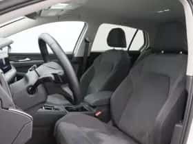 Volkswagen Golf (2022) thumbnail 17