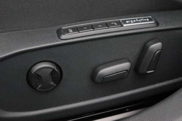 Volkswagen Golf (2022) thumbnail 18