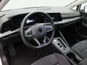 Volkswagen Golf (2022) thumbnail 3