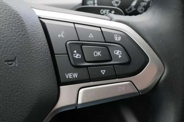 Volkswagen Golf (2022) thumbnail 21