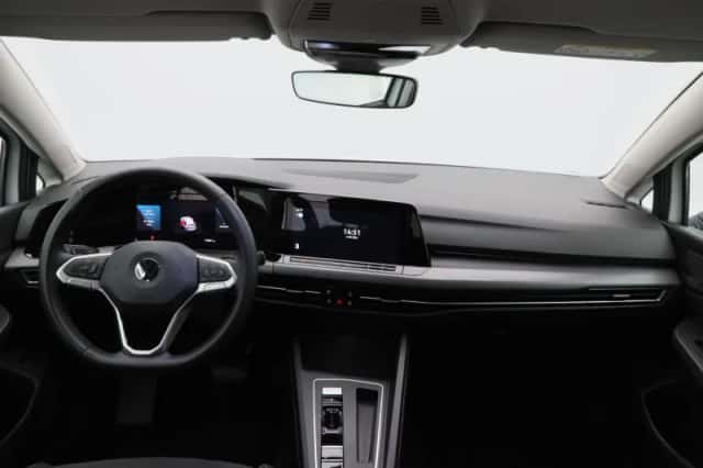 Volkswagen Golf (2022) thumbnail 29