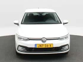 Volkswagen Golf (2022) thumbnail 4