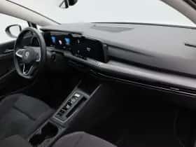 Volkswagen Golf (2022) thumbnail 32