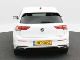 Volkswagen Golf (2022) thumbnail 5