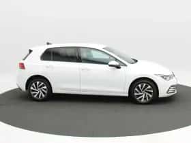Volkswagen Golf (2022) thumbnail 6