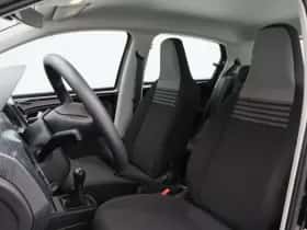 Volkswagen Up! (2023) thumbnail 18