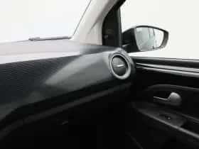Volkswagen Up! (2023) thumbnail 20