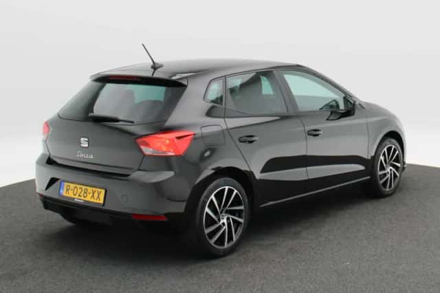 SEAT Ibiza (2023) thumbnail 2