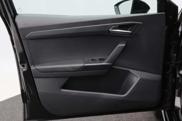 SEAT Ibiza (2023) thumbnail 15
