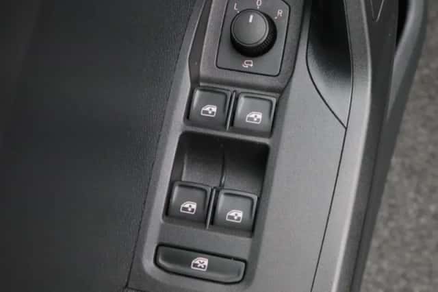 SEAT Ibiza (2023) thumbnail 16