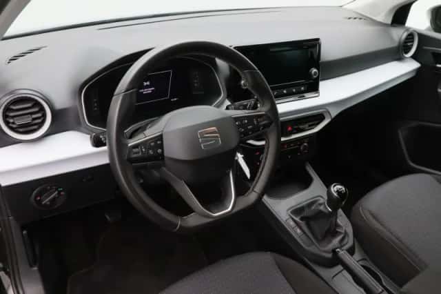 SEAT Ibiza (2023) thumbnail 3