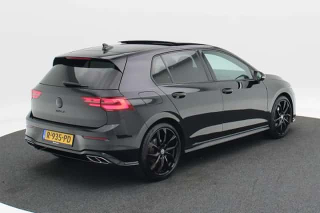 Volkswagen Golf (2020) thumbnail 2