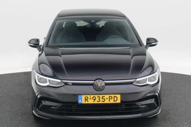 Volkswagen Golf (2020) thumbnail 4