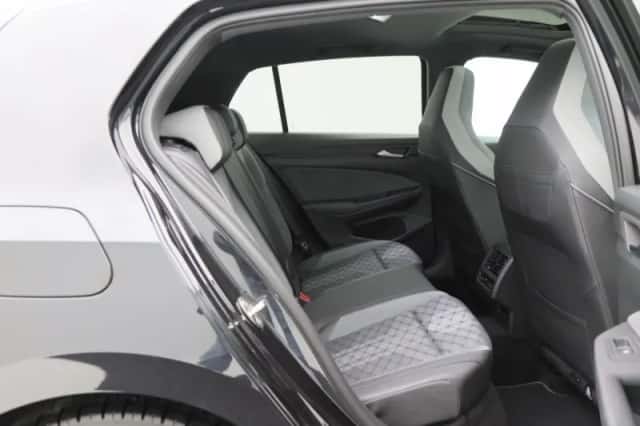 Volkswagen Golf (2020) thumbnail 33