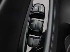 Nissan Leaf (2019) thumbnail 17
