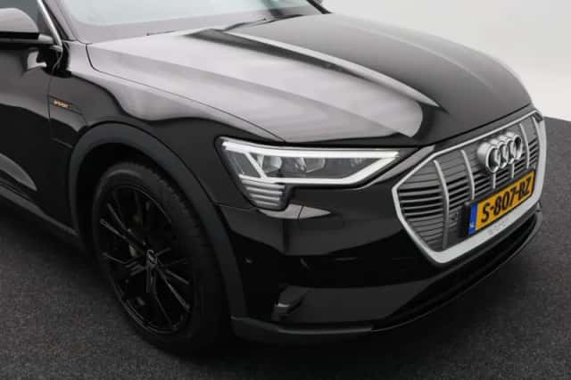 Audi e-tron (2022) thumbnail 13