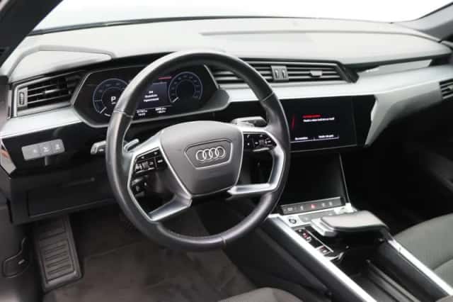 Audi e-tron (2022) thumbnail 4