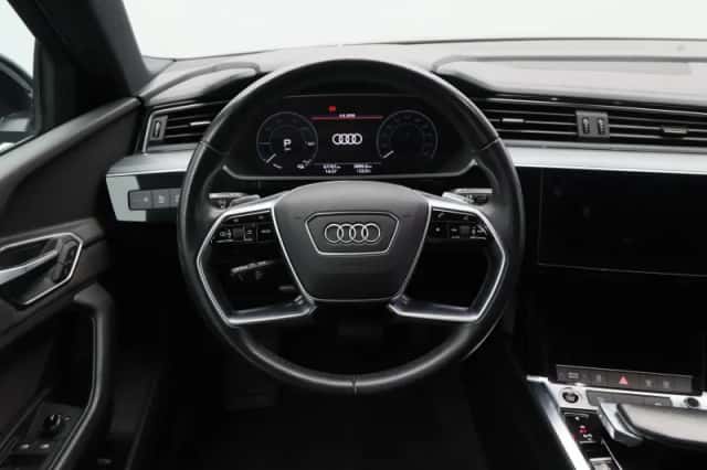 Audi e-tron (2022) thumbnail 38