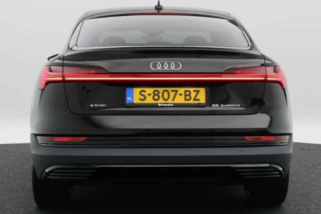 Audi e-tron (2022) thumbnail 7