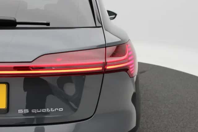 Audi e-tron (2020) thumbnail 14