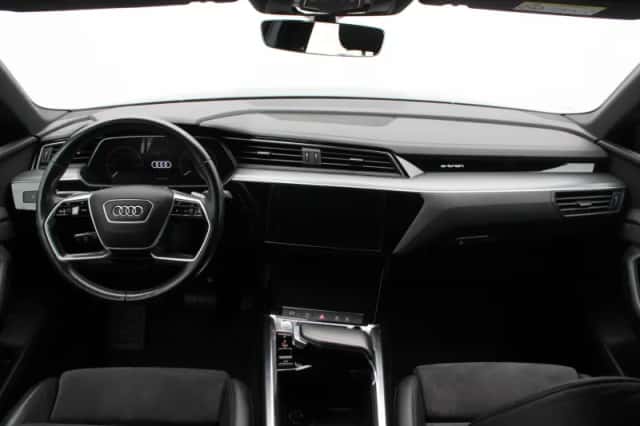 Audi e-tron (2020) thumbnail 36
