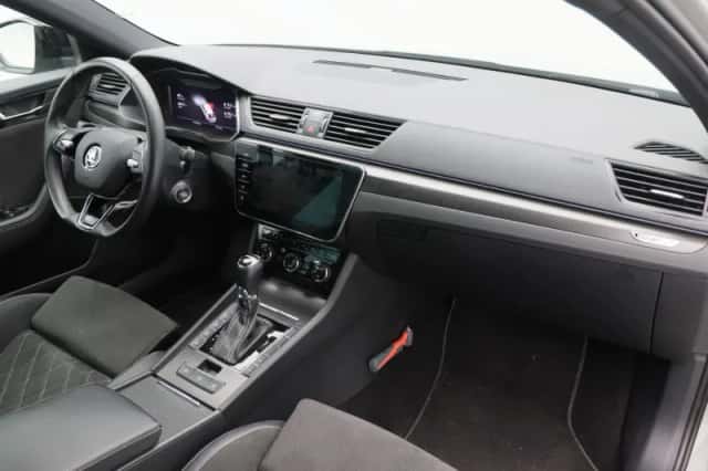 Škoda Superb (2023) thumbnail 16