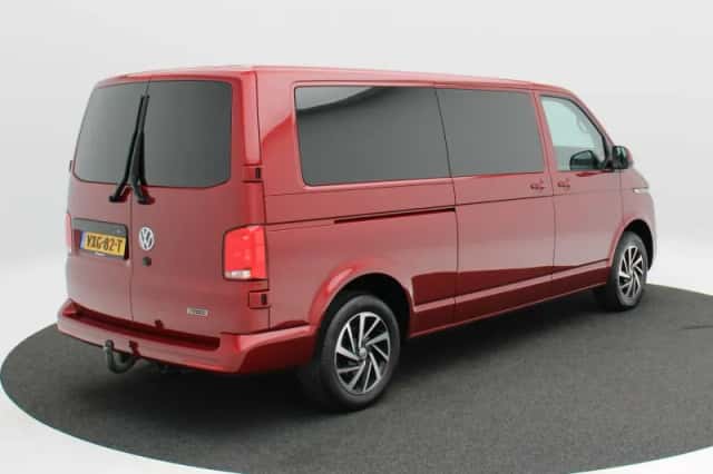 Volkswagen Transporter (2023) thumbnail 2