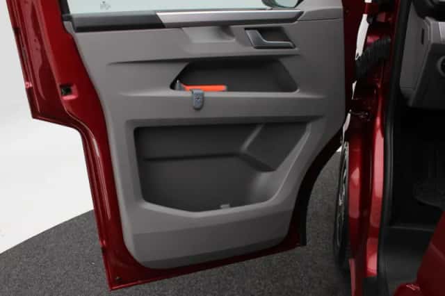 Volkswagen Transporter (2023) thumbnail 19