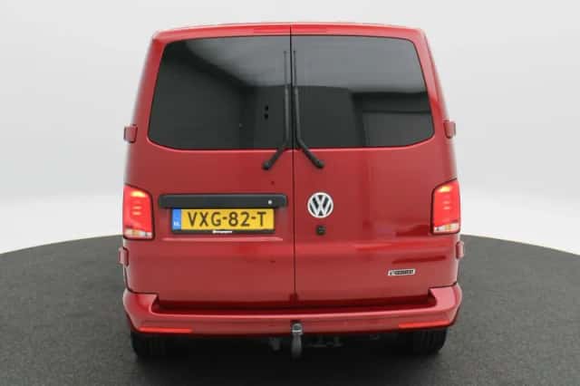Volkswagen Transporter (2023) thumbnail 5