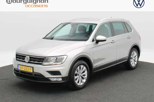 Volkswagen Tiguan (2016) thumbnail 1