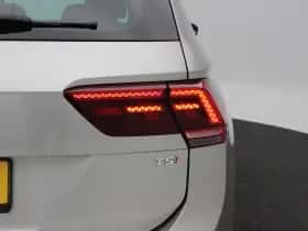 Volkswagen Tiguan (2016) thumbnail 12
