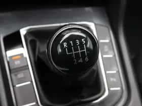 Volkswagen Tiguan (2016) thumbnail 25