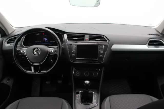 Volkswagen Tiguan (2016) thumbnail 29