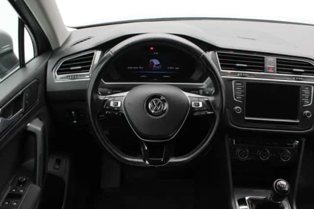 Volkswagen Tiguan (2016) thumbnail 30