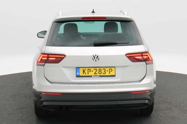 Volkswagen Tiguan (2016) thumbnail 4