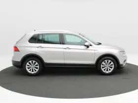 Volkswagen Tiguan (2016) thumbnail 5