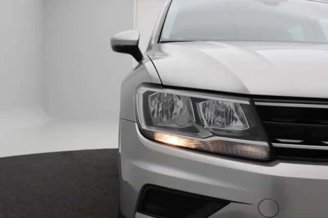 Volkswagen Tiguan (2016) thumbnail 8